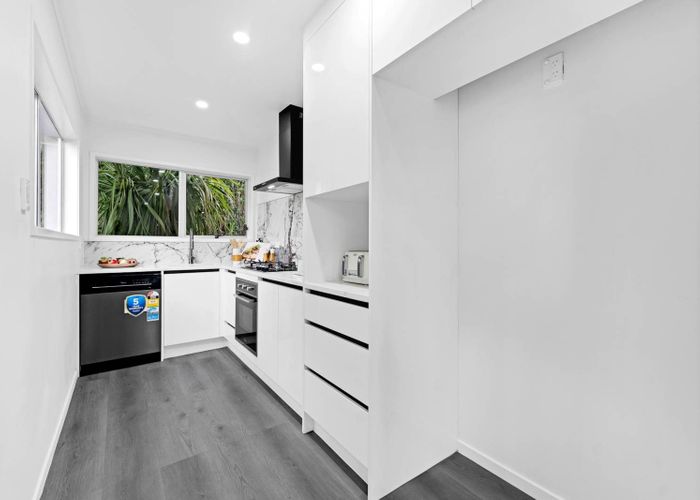  at 18B Wattle Road, Sunnyvale, Waitakere City, Auckland