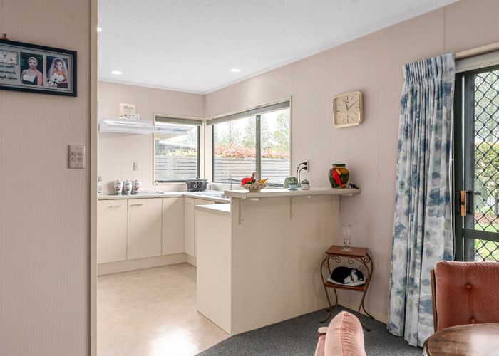  at 93 Grosvenor Gardens, Flagstaff, Hamilton, Waikato
