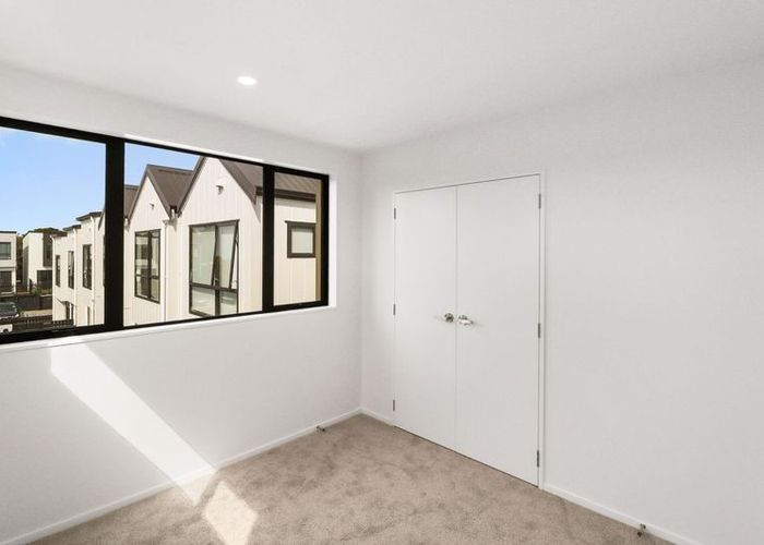  at 4/86-90 Elliot Street, Pahurehure, Papakura, Auckland