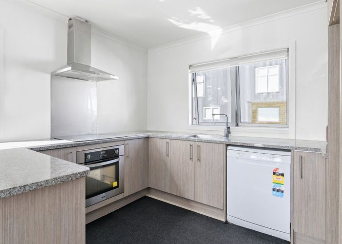  at 1/9 Vialou Street, Hamilton Central, Hamilton