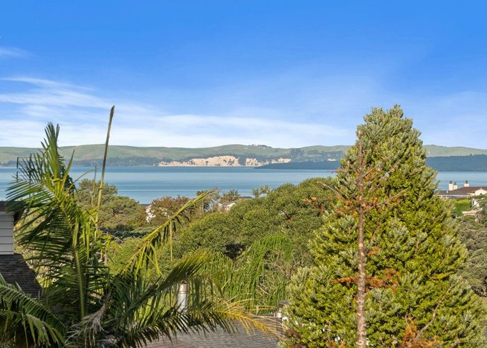  at 13 Centennial Place, Campbells Bay, North Shore City, Auckland