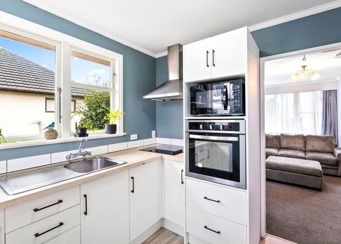  at 2/31a Mcparland Street, Ebdentown, Upper Hutt, Wellington