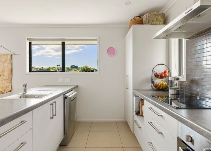  at 5 Caldera Crescent, Pyes Pa, Tauranga