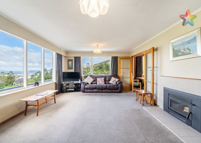  at 35 Normandale Road, Normandale, Lower Hutt