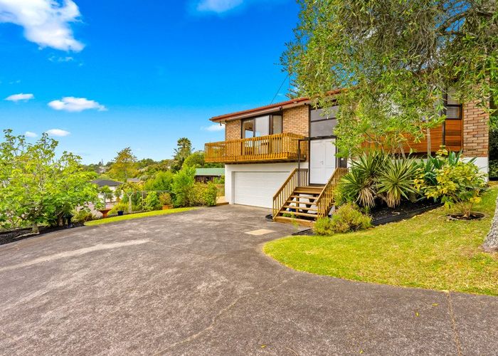  at 1/12 Greenvalley Rise, Glenfield, Auckland