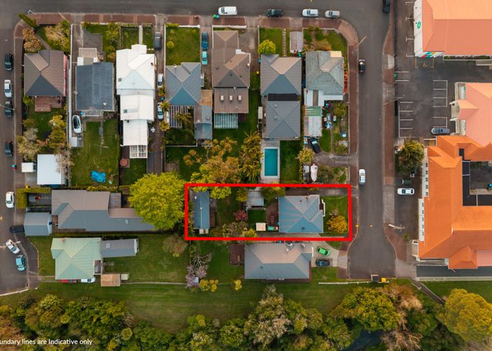  at 3 Moray Place, Point Chevalier, Auckland City, Auckland