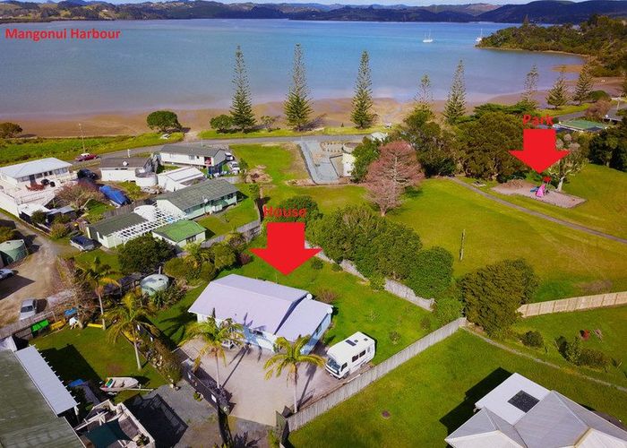  at 6 Driftwood Lane, Hihi