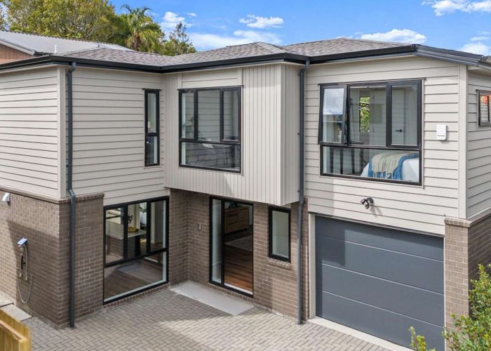  at 18 Range View Road, Mount Albert, Auckland