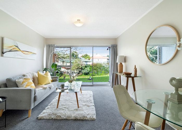  at 2/26 Kohekohe Street, New Lynn, Waitakere City, Auckland