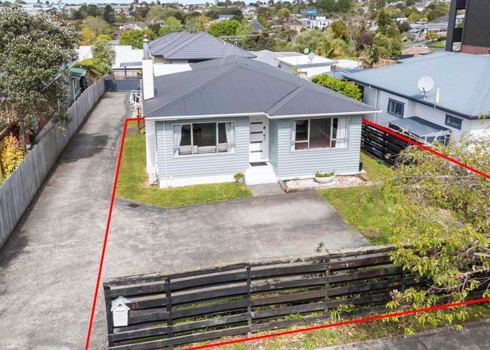  at 23 Glenview Road, Glen Eden, Auckland