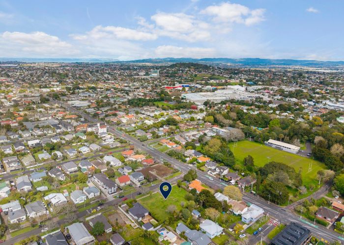  at 2-8 Parrish Road, Sandringham, Auckland City, Auckland