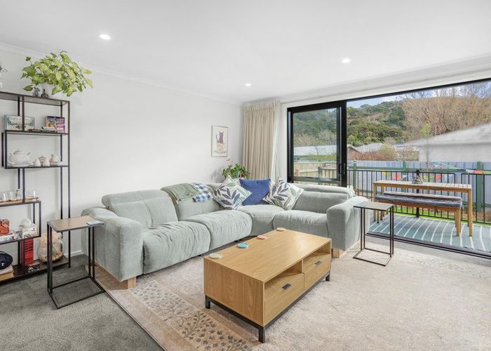 at 2/5 Westminster Road, Wainuiomata, Lower Hutt, Wellington