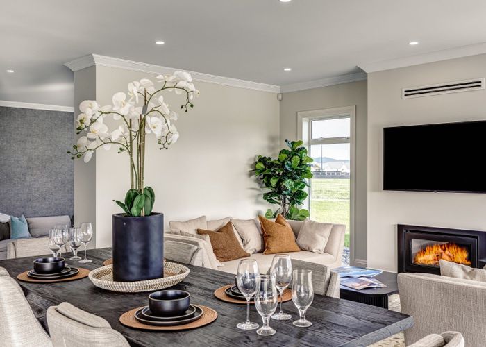  at 4 Sunline Drive, Leamington, Cambridge