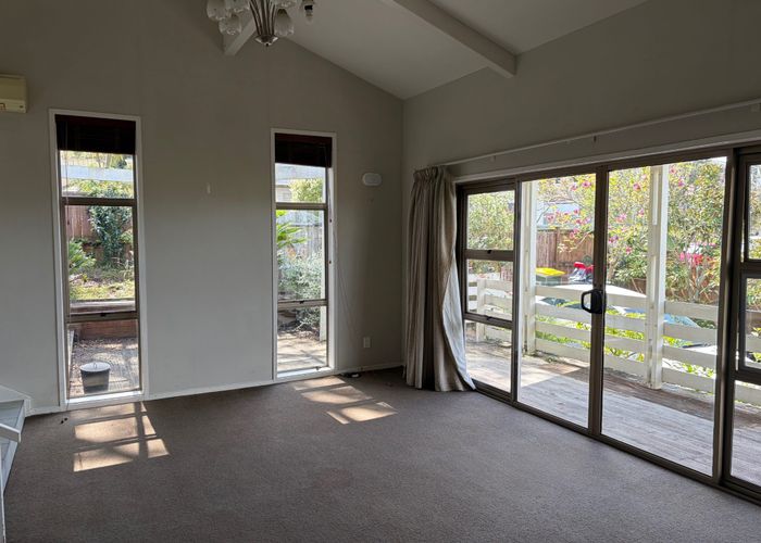 at 224 Glamorgan Drive, Northcross, North Shore City, Auckland
