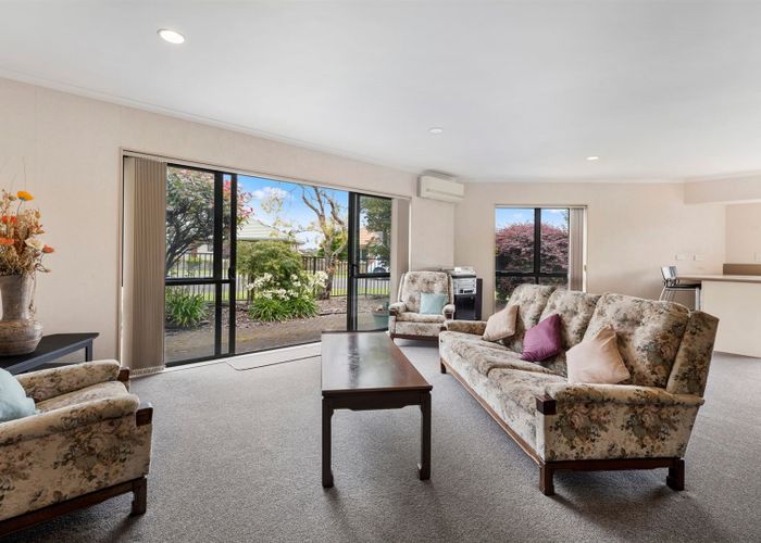  at 17 Ridgemount Terrace, Welcome Bay, Tauranga