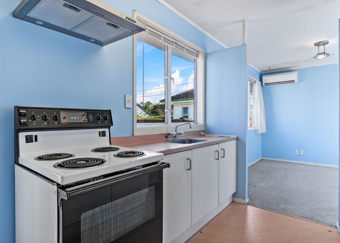  at 1/12 Cresta Avenue, Beach Haven, North Shore City, Auckland