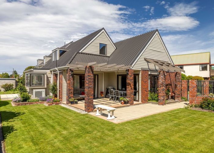  at 8A Ringwood Place, Avonhead, Christchurch