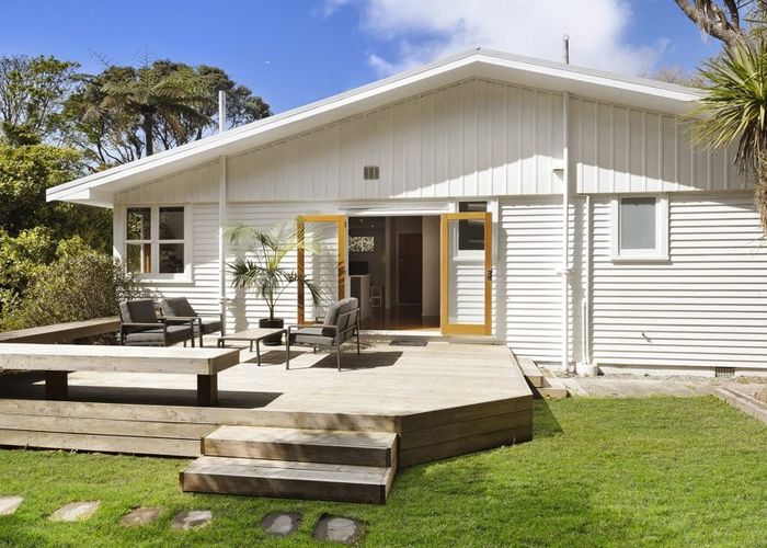  at 44 Homewood Crescent, Karori, Wellington