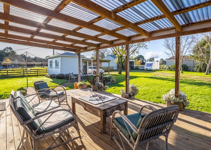  at 64 Chester Road, Clareville, Carterton