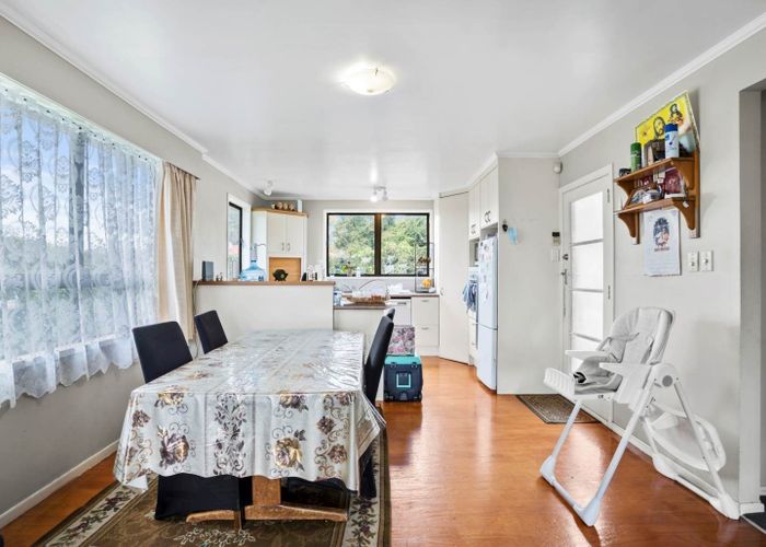  at 82 Rosella Road, Mangere East, Auckland