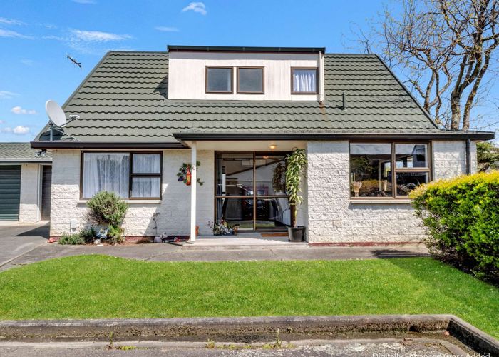  at 4 Charisma Court, Kelvin Grove, Palmerston North, Manawatu / Whanganui