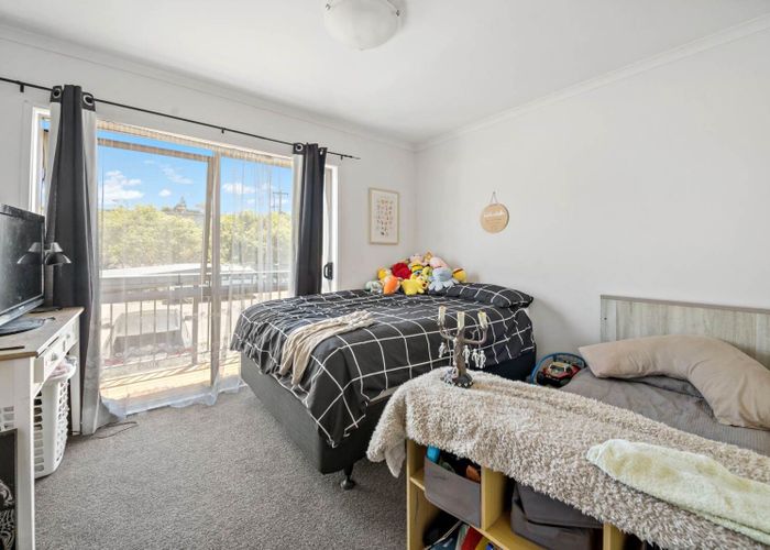  at 18/94 Glengarry Road, Glen Eden, Auckland