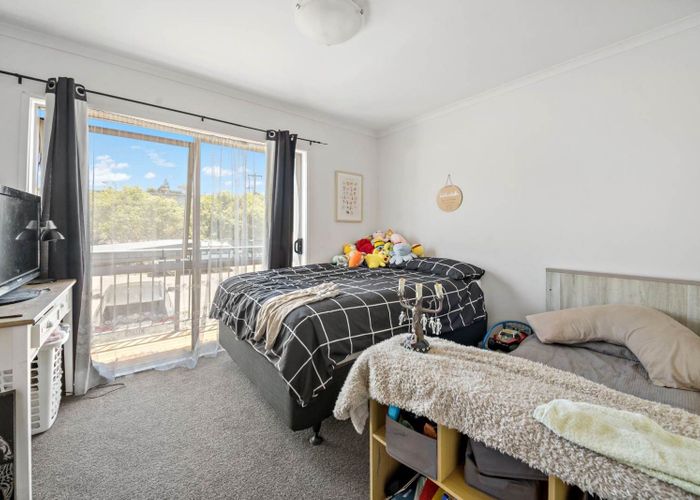  at 18/94 Glengarry Road, Glen Eden, Waitakere City, Auckland