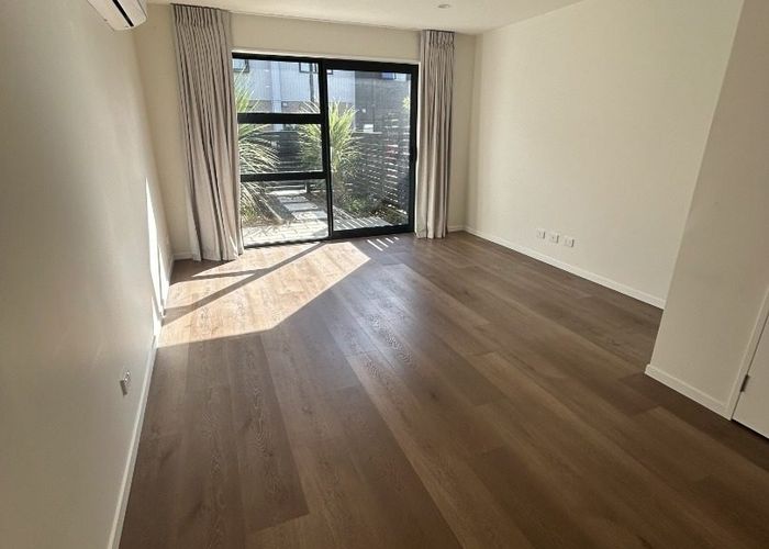  at 9/327 Glengarry Road, Glen Eden, Waitakere City, Auckland