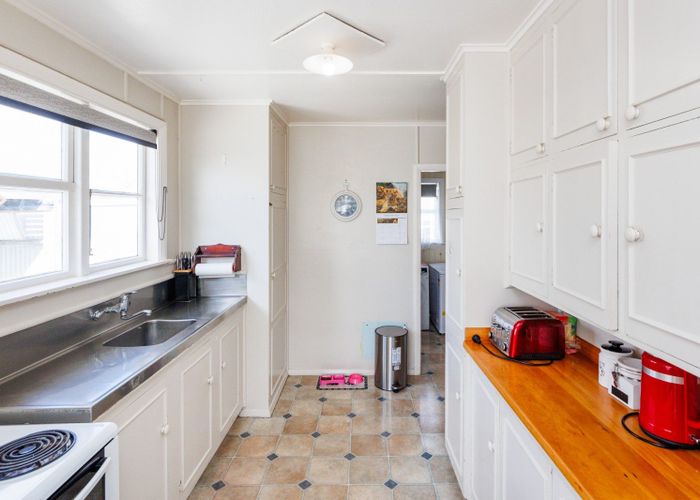  at 15 Upham Terrace, Roslyn, Palmerston North