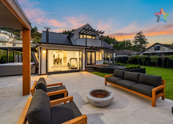  at 20 Mccarthy Grove, Clouston Park, Upper Hutt