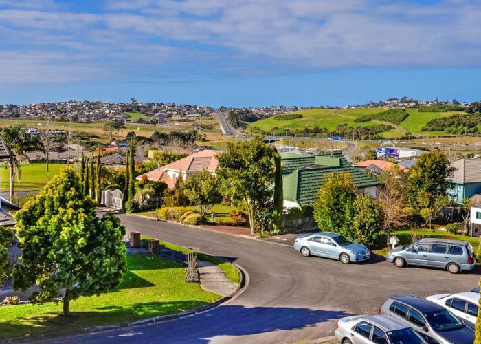  at 9 Houhere Close, Albany, Auckland