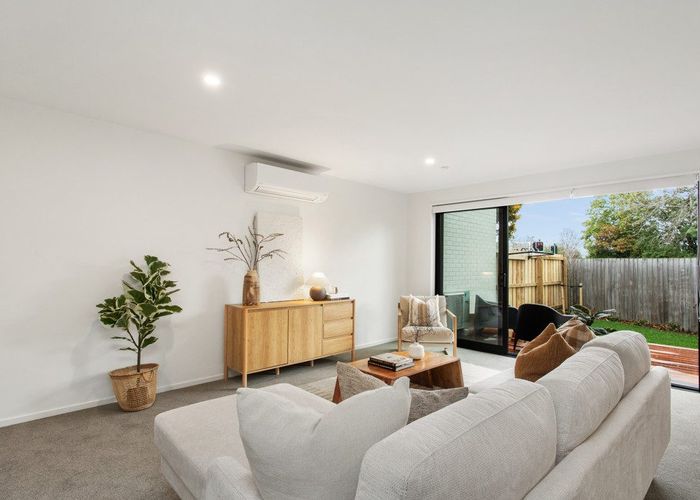  at 2/133 Blighs Road, Strowan, Christchurch City, Canterbury