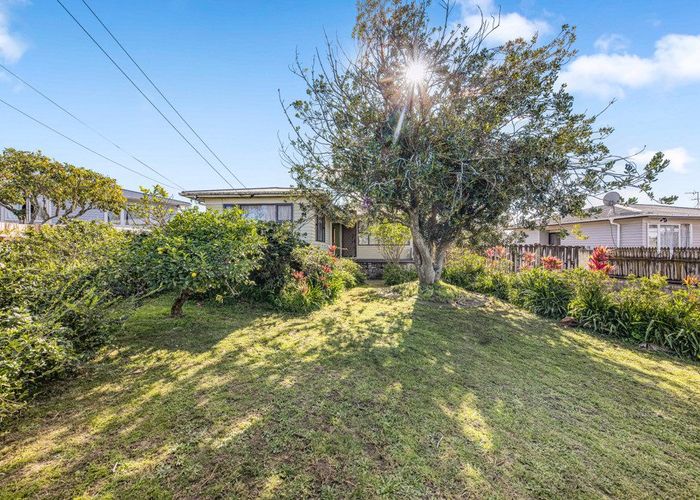  at 15 Tindall Crescent, Otara, Manukau City, Auckland