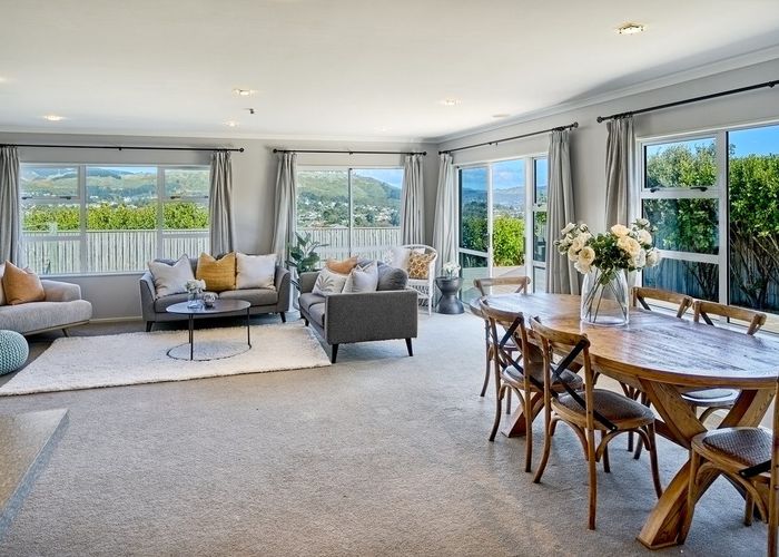  at 29 Paparoa Crescent, Aotea, Porirua, Wellington