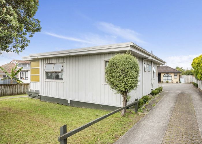  at 31 Archibald Road, Kelston, Auckland