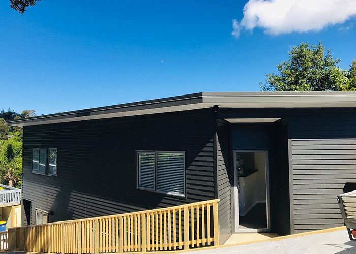  at 8 Paris Place, Birkenhead, North Shore City, Auckland