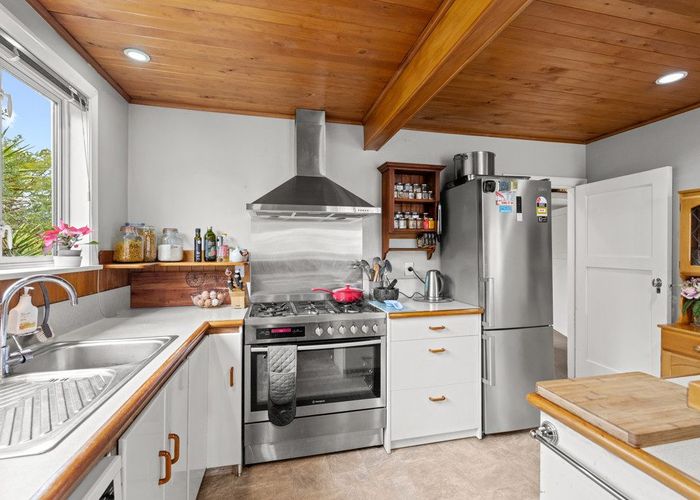  at 11 Pannell Avenue, Wainoni, Christchurch City, Canterbury