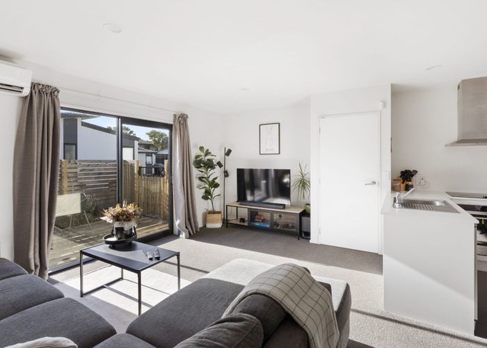  at 14 League lane, City Centre, Christchurch City, Canterbury