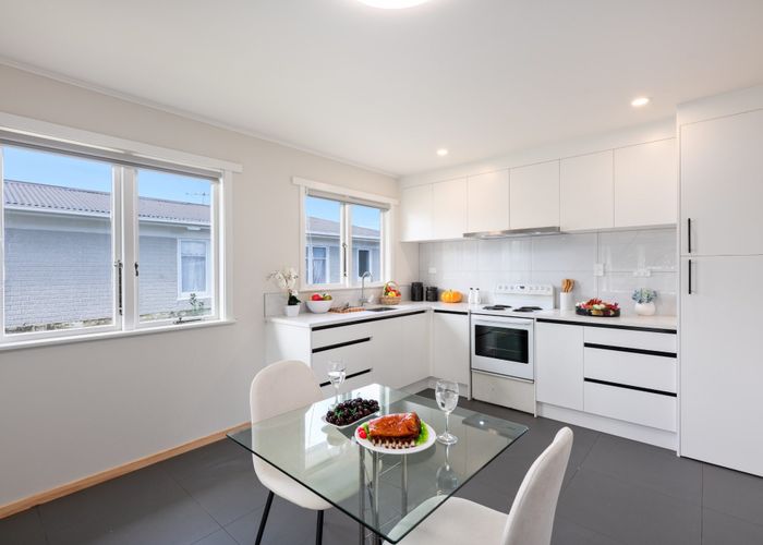  at 5 Alexander Crescent, Otara, Auckland