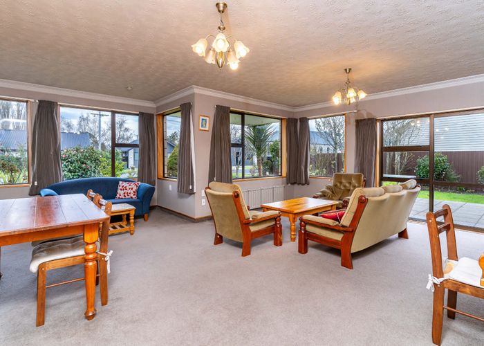  at 21 Dryden Street, Milton