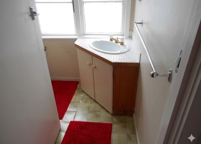  at 2/25A Verbena Road, Birkdale, North Shore City, Auckland