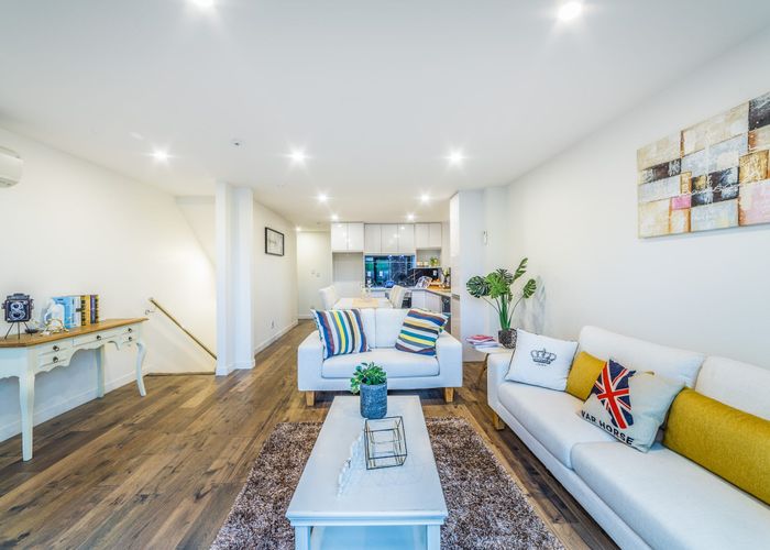  at 24 Peony Mews, Oteha, Auckland