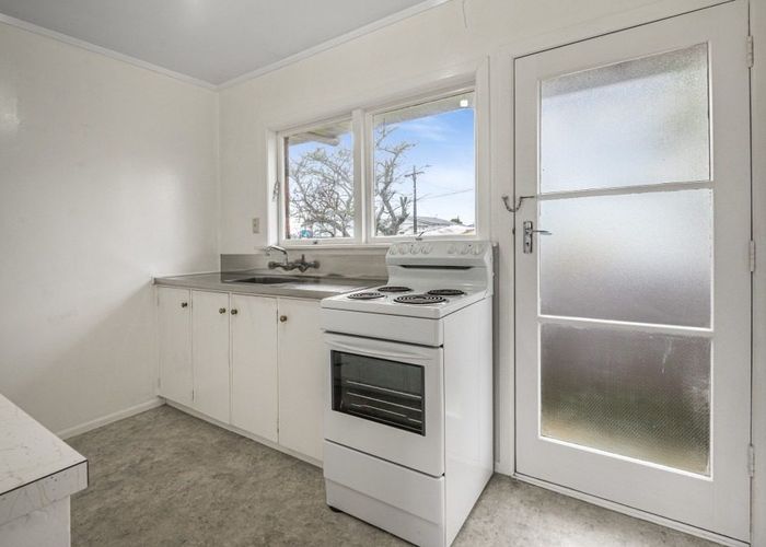  at 3/223 Point Chevalier Road, Point Chevalier, Auckland City, Auckland