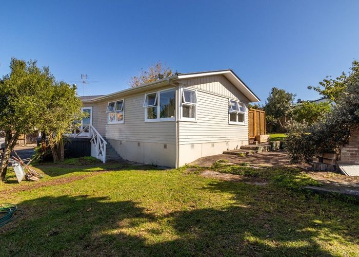  at 10 Mcquarrie Ave, Wattle Downs, Manukau City, Auckland