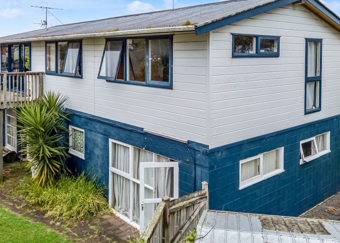  at 21 Meadway, Sunnyhills, Manukau City, Auckland