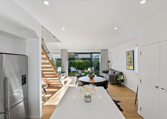  at 11/37 Saint Vincent Avenue, Remuera, Auckland City, Auckland