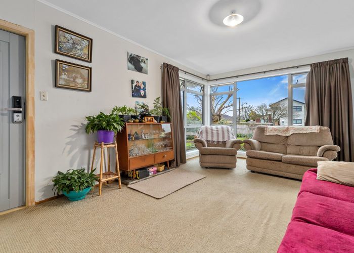  at 9 Mahana Road, St Andrews, Hamilton