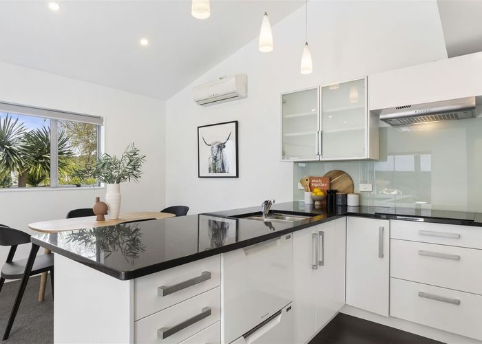  at 32a Matipo Rd, Mairangi Bay, North Shore City, Auckland