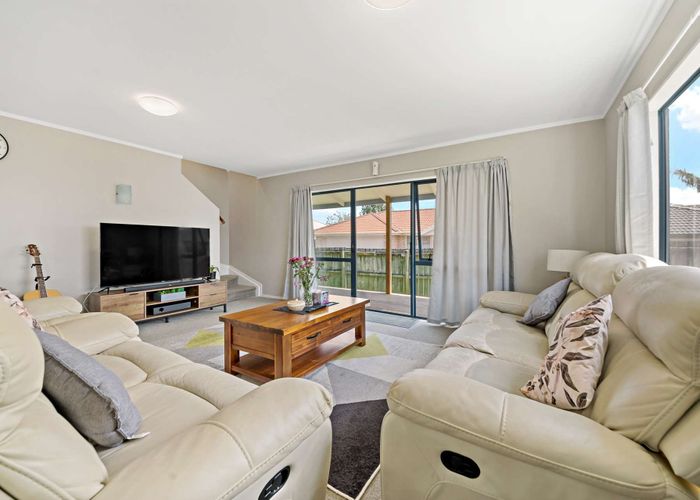  at 32 Busby Street, Blockhouse Bay, Auckland