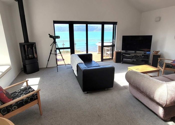  at 287 Karaka Bay Road, Karaka Bays, Wellington, Wellington